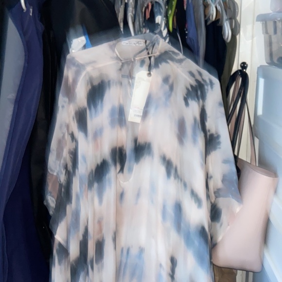 Young, fabulous and broke - Picture 11 of 12